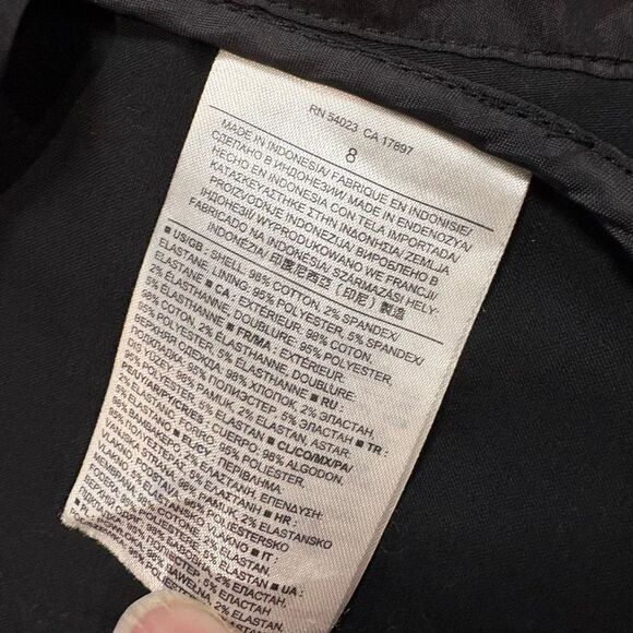 Banana Republic Black Two Button Closure Career Blazer Sz 8 - Picture 8 of 9